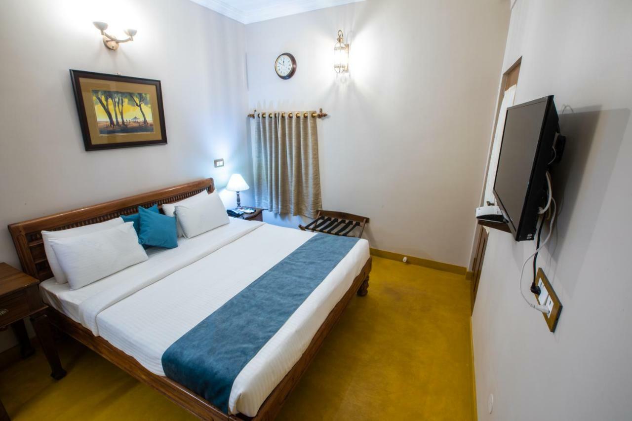 19Villamira Pondicherry Exteriör bild
