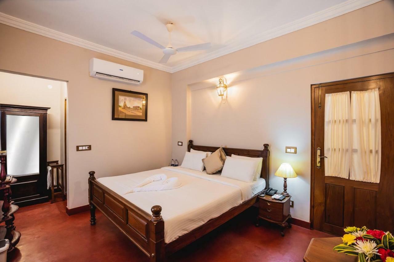 19Villamira Pondicherry Exteriör bild